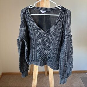 No Boundaries Women’s V-Neck Sweater XXL Charcoal Black Cropped Cable Knit Bella